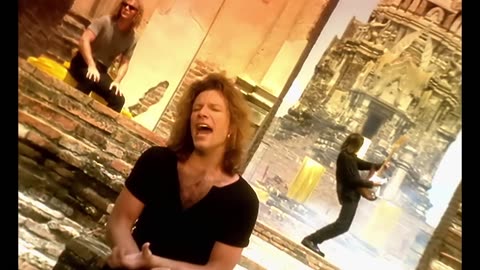 BON JOVI - THIS AIN'T A LOVE SONG ( OFFICIAL MUSIC VIDEO)
