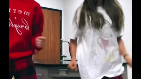 TikTok bop Challenge 🍎