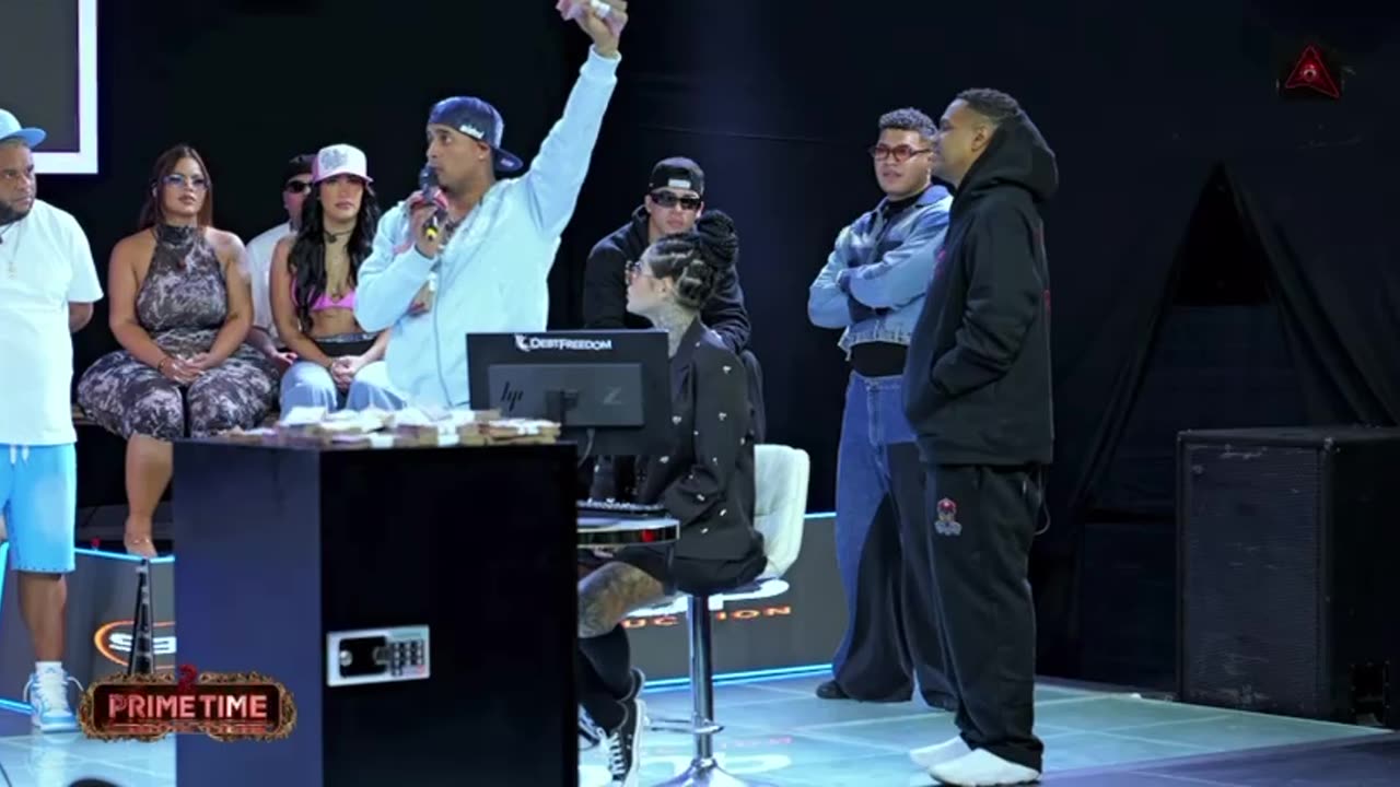 De Michael Flores para Capitán Alo