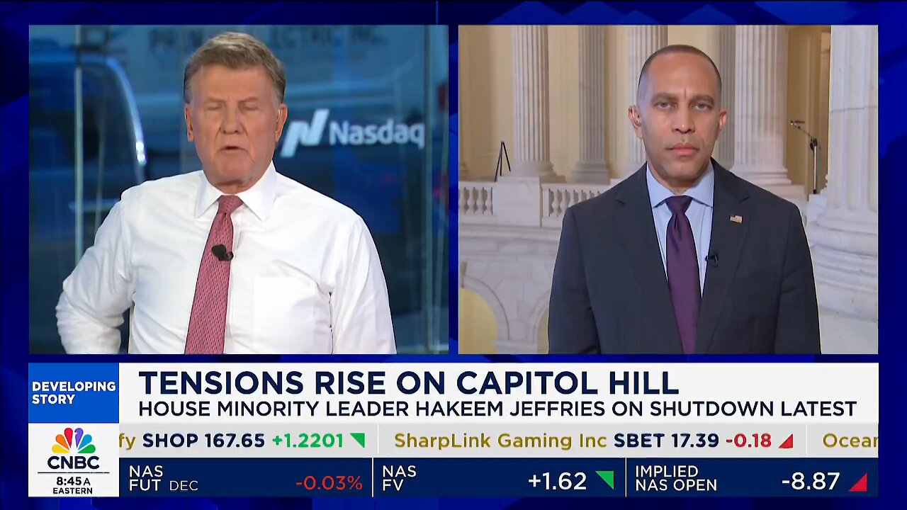 Hakeem Jeffries just got wrecked on CNBC.