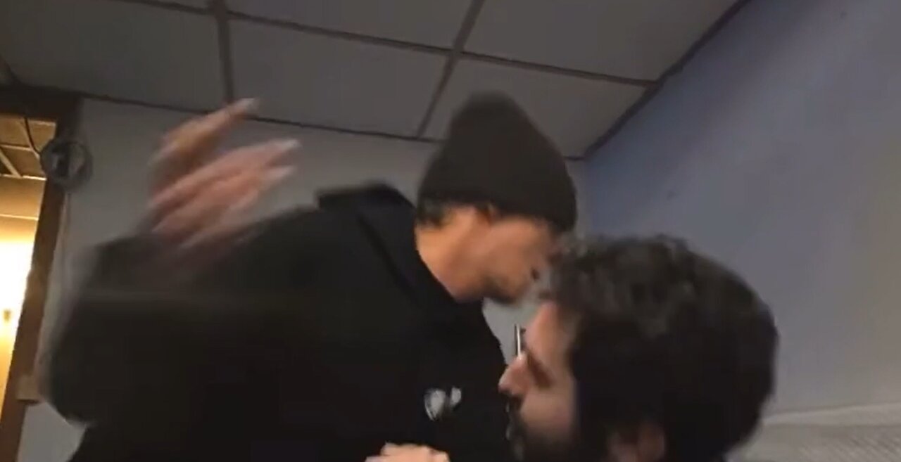 IP2 Stories - JondaCruzTV VS Chicken Andy