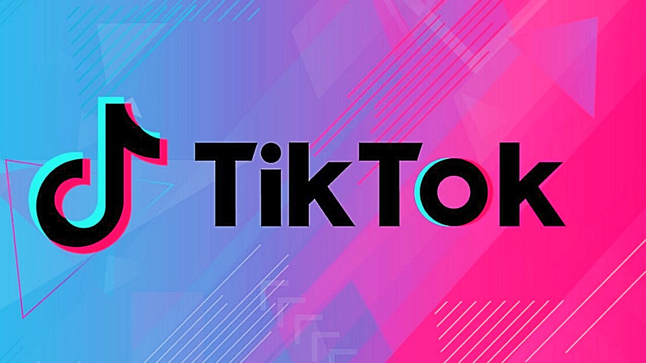 I LOVE TIK TOK GIRL (SHORT FILM)