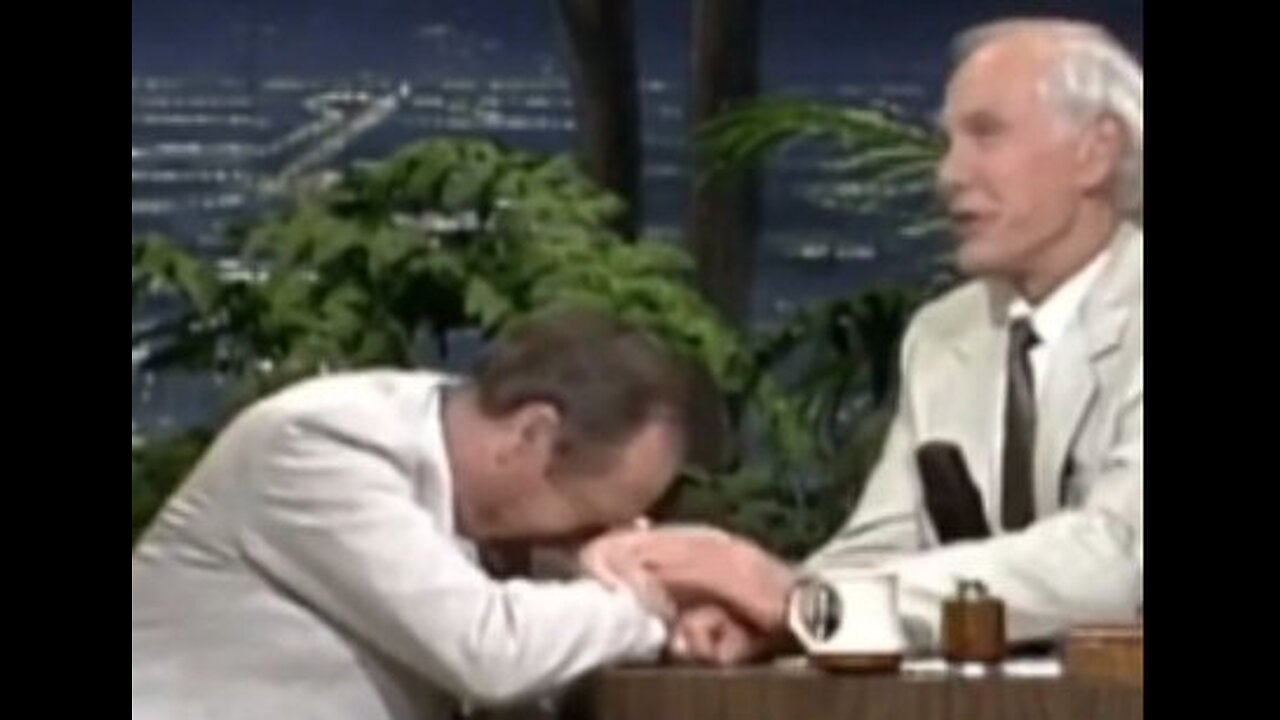Bob Newhart begs Johnny not to go #johnnycarson #bobnewhart