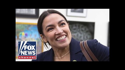 Democratic strategist snubs AOC for House leadership role