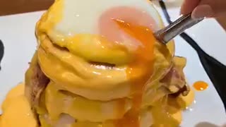Tokyo's fluffiest pancakes from Benitsuru in Asakusa
