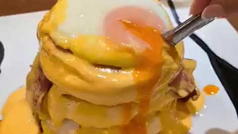 Tokyo's fluffiest pancakes from Benitsuru in Asakusa