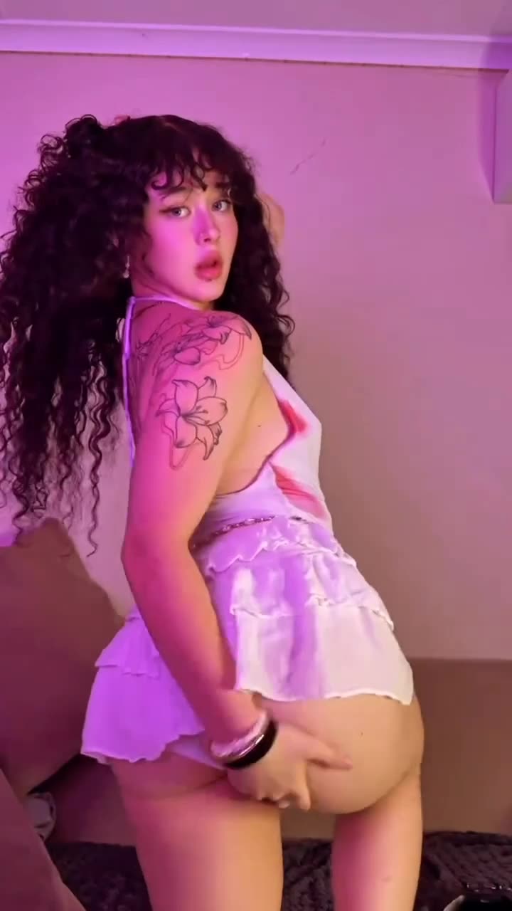 🍑🍒 She A Dyme 💯 🔥