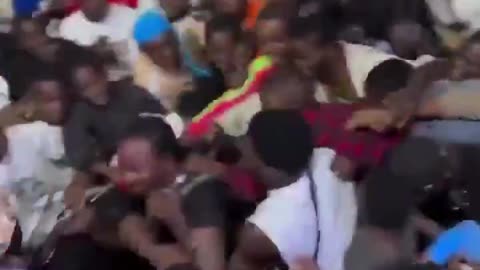 Rapper gets robbed by audience