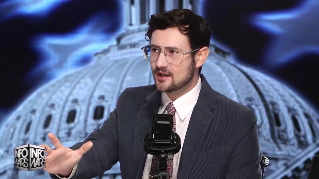 Harrison Smith Breaks Down What Trump Can Do To Legally Destroy the Openly Seditious Democrats Before They Destroy America