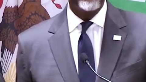 Woke Chicago Mayor Brandon Johnson lashes out after a reporter calls illegal immigrants