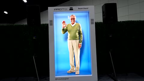 Stan Lee appears at LA Comic Con via AI hologram 