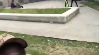 A criminal shows us a prison in Paris. What do you notice?