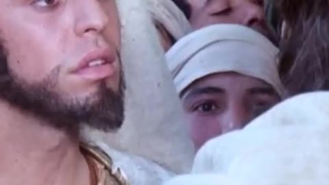 Cosa devo fare per avere la vita eterna?Non puoi servire due padroni Dio e il denaro.Gesù disse al ricco di vendere tutti i suoi beni e di darli ai poveri per poter seguire Dio perchè NESSUNO può seguire sia Dio che la ricchezza.