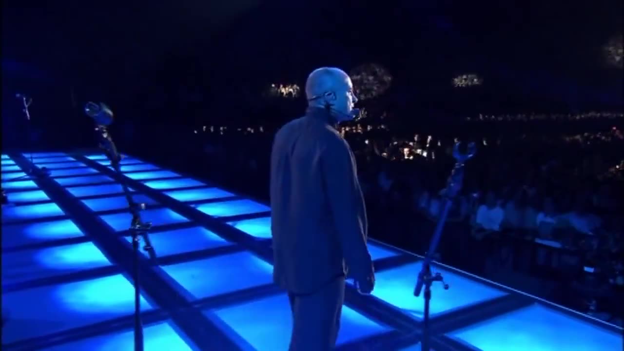 IN THE AIR TONIGHT - LIVE - PHIL COLLINS