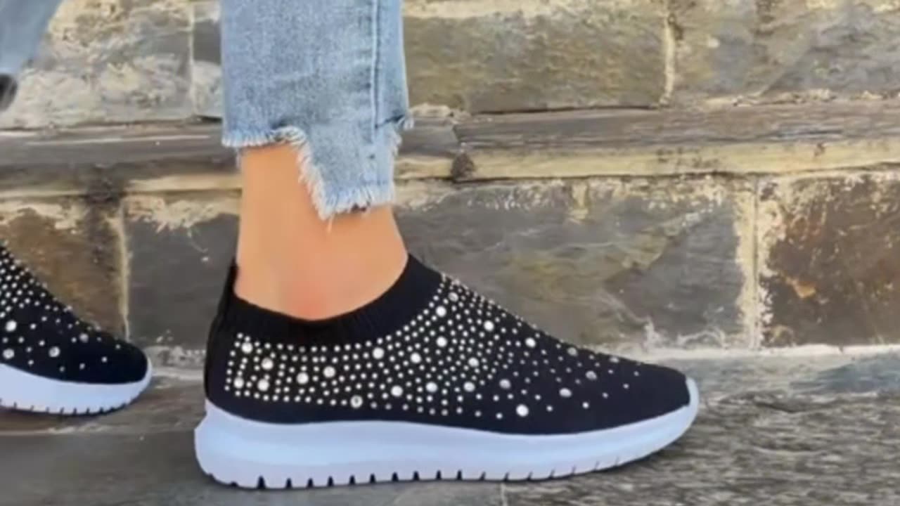 Women's Rhinestone Decor Slip-on Sneakers