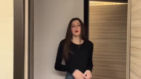 Enjoy this good tgirl
