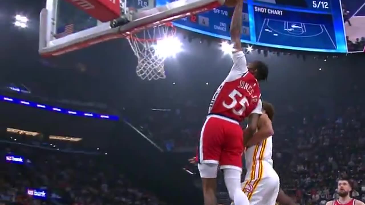 DERRICK JONES JR. 🤯 UNREAL DUNK!