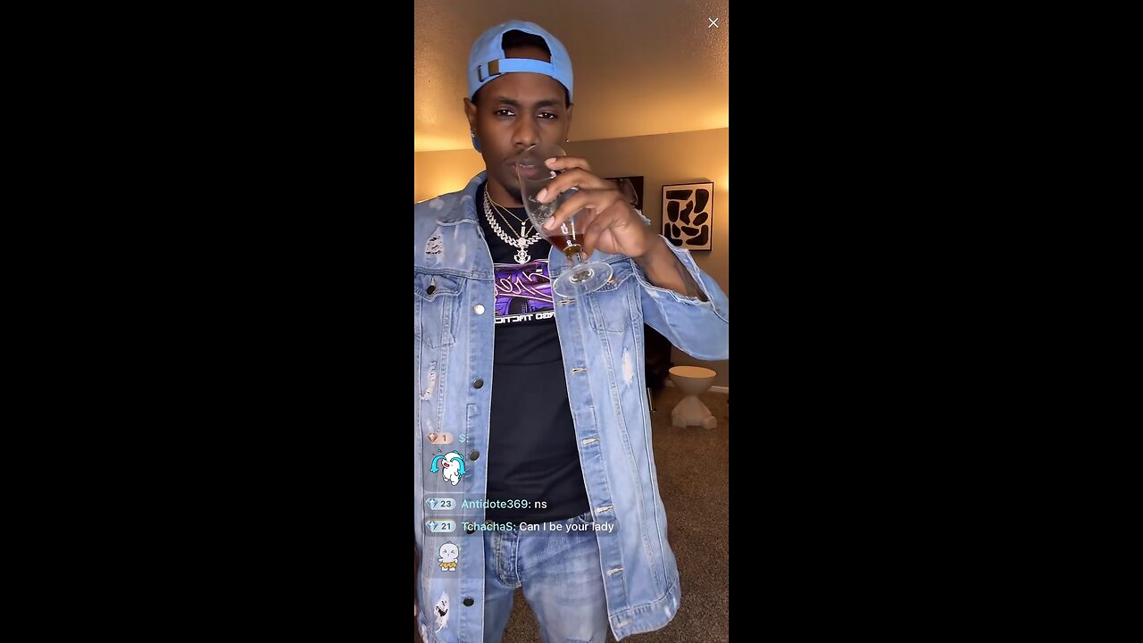 SIRBBB AND FLAWLESS SHANTEL INTO IT OVER A SANDWICH BIGO LIVE