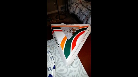 Eating Pizza, 7-Eleven, Dbn, MI, 12/31/25