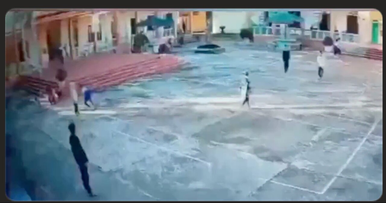 It looks like they are using 5G through cell phones to kill vaxed people - another one down