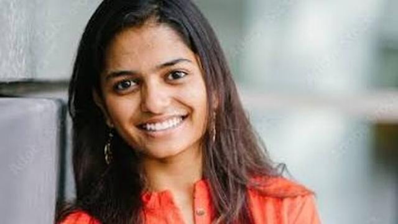 Pajeet woman responds to racist message!