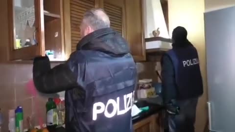 Cosenza - Taglieggiavano imprenditori e commercianti: 3 arresti (13.02.25)