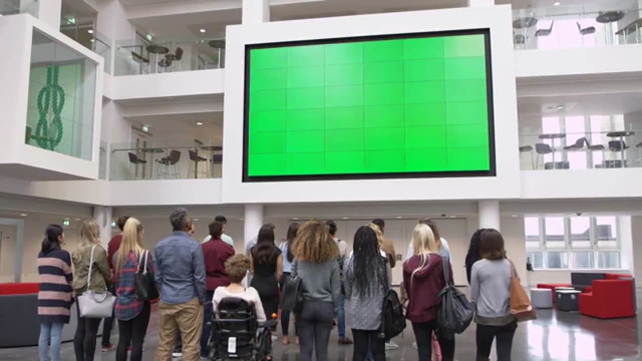 Big TV Green Screen Chroma Key in 4K