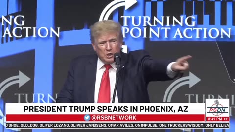 Q תוכנית קיו להצלת העולם הנשיא טראמפ מסמן את האות קיו בכל נאום