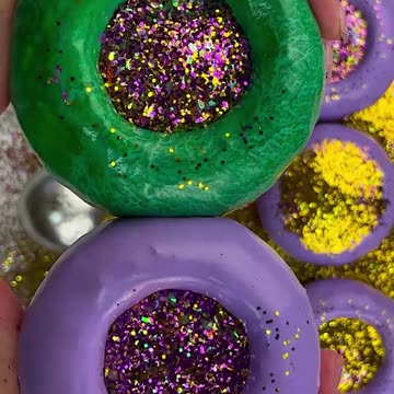 Crushing and Meshing Shiny Balls: A Detailed Process