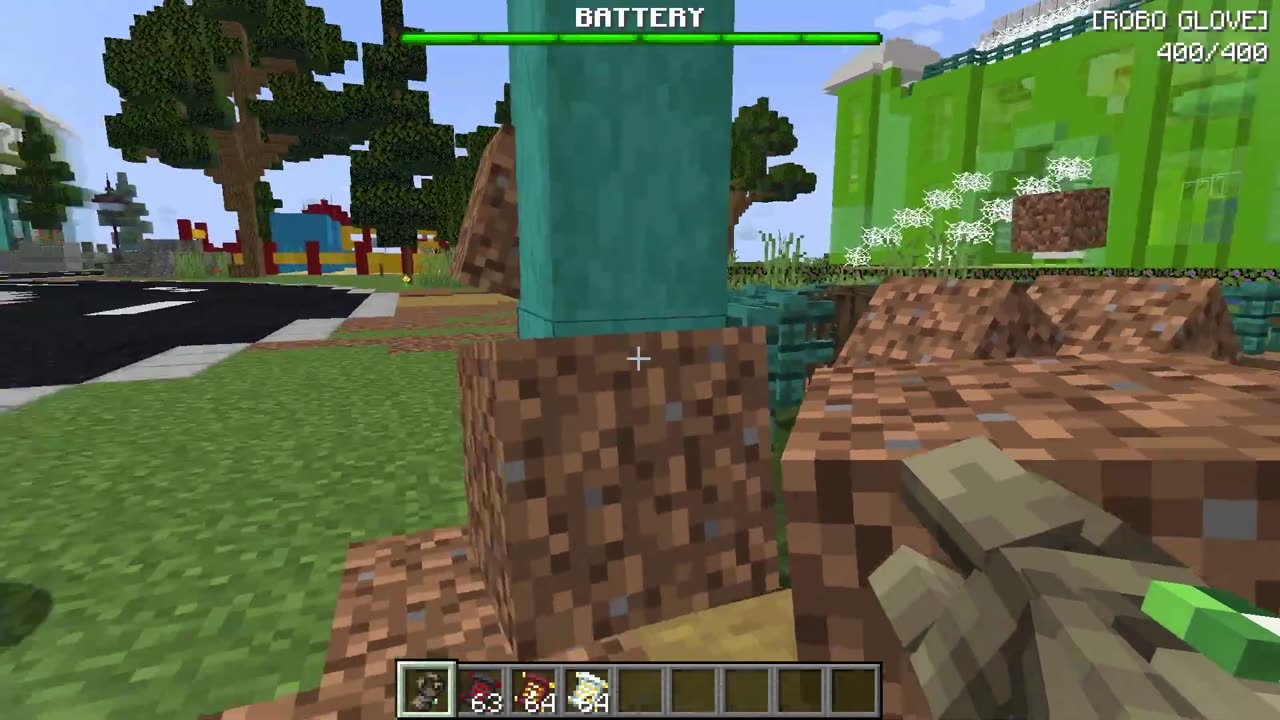 Omz is LOW BATTERY in Minecraft 😱 – He’s Turning Into a ROBOT!