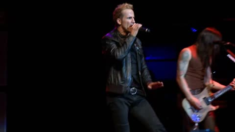 Comfortably Dumb - Extreme (live)