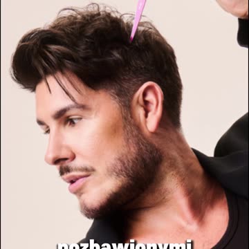 Sugestia dla Marty Nawrockiej: Eleganckie upięcie z przedziałkiem.