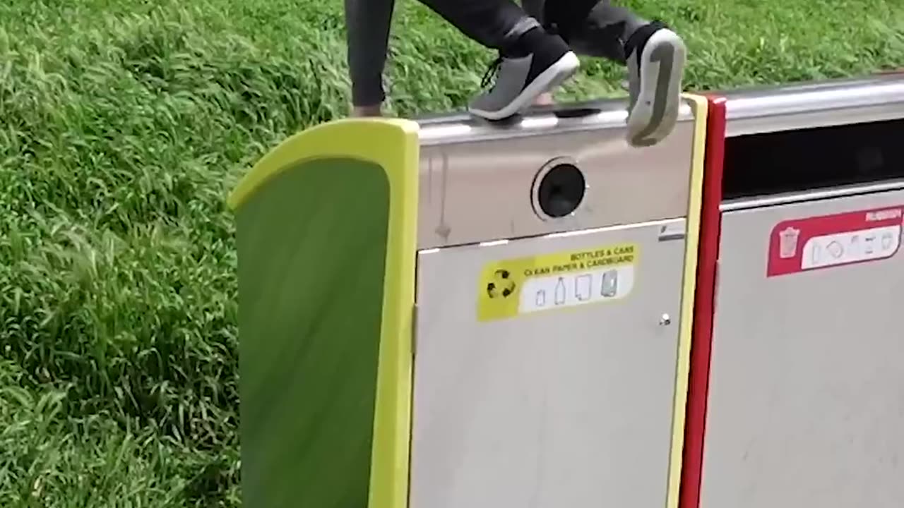 Parkour with Emojis 😂 Pt 28