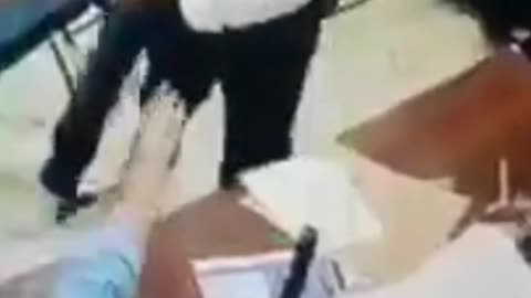 💥 Sitapur Headmaster Attacks BSA in Shocking Office Brawl!