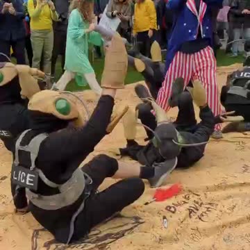 "No Kings" protest Seattle, 10/18/25. Petulant Children!!!