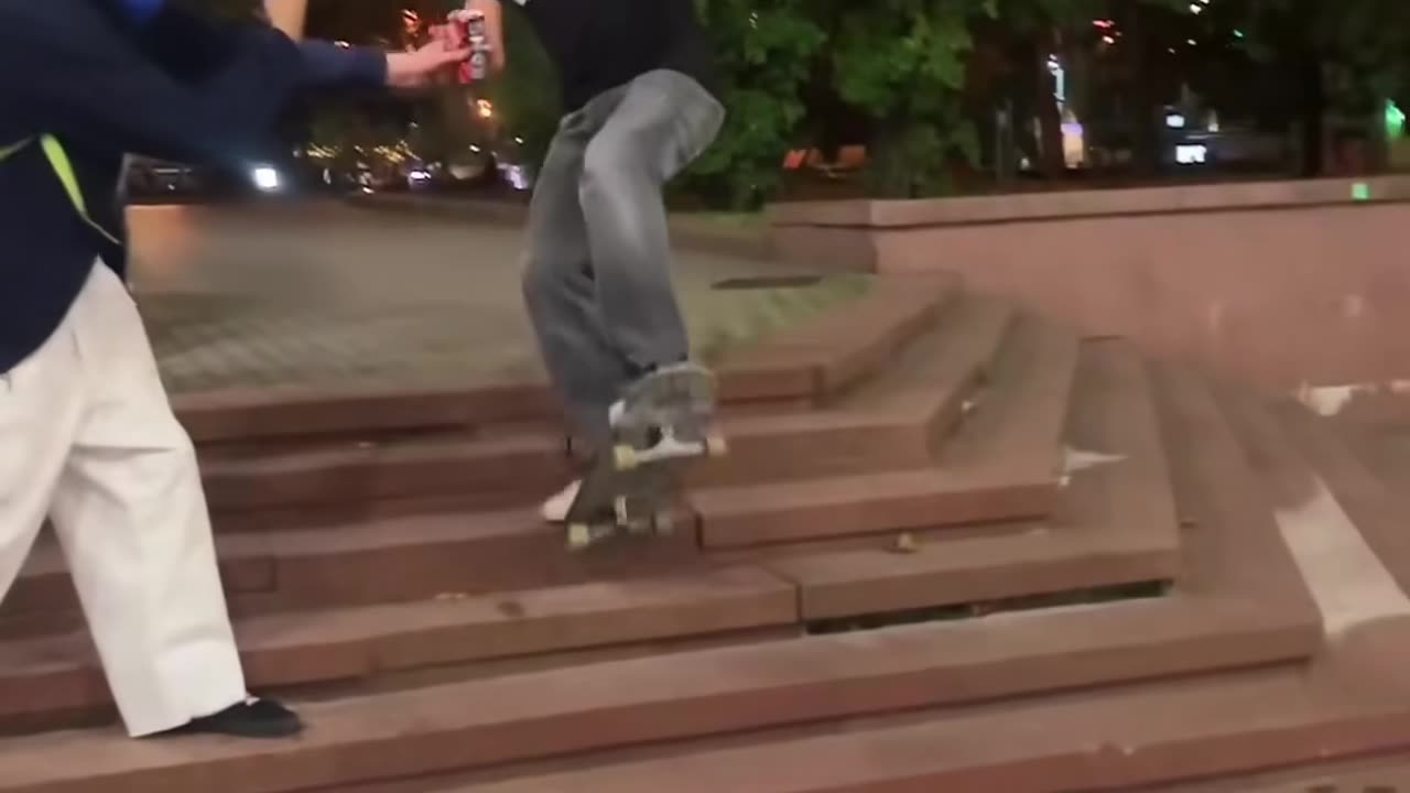 🎉🎉 The Party Trick You've Been Waiting For! | SkateNation