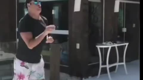 Segio Malandro extravasando