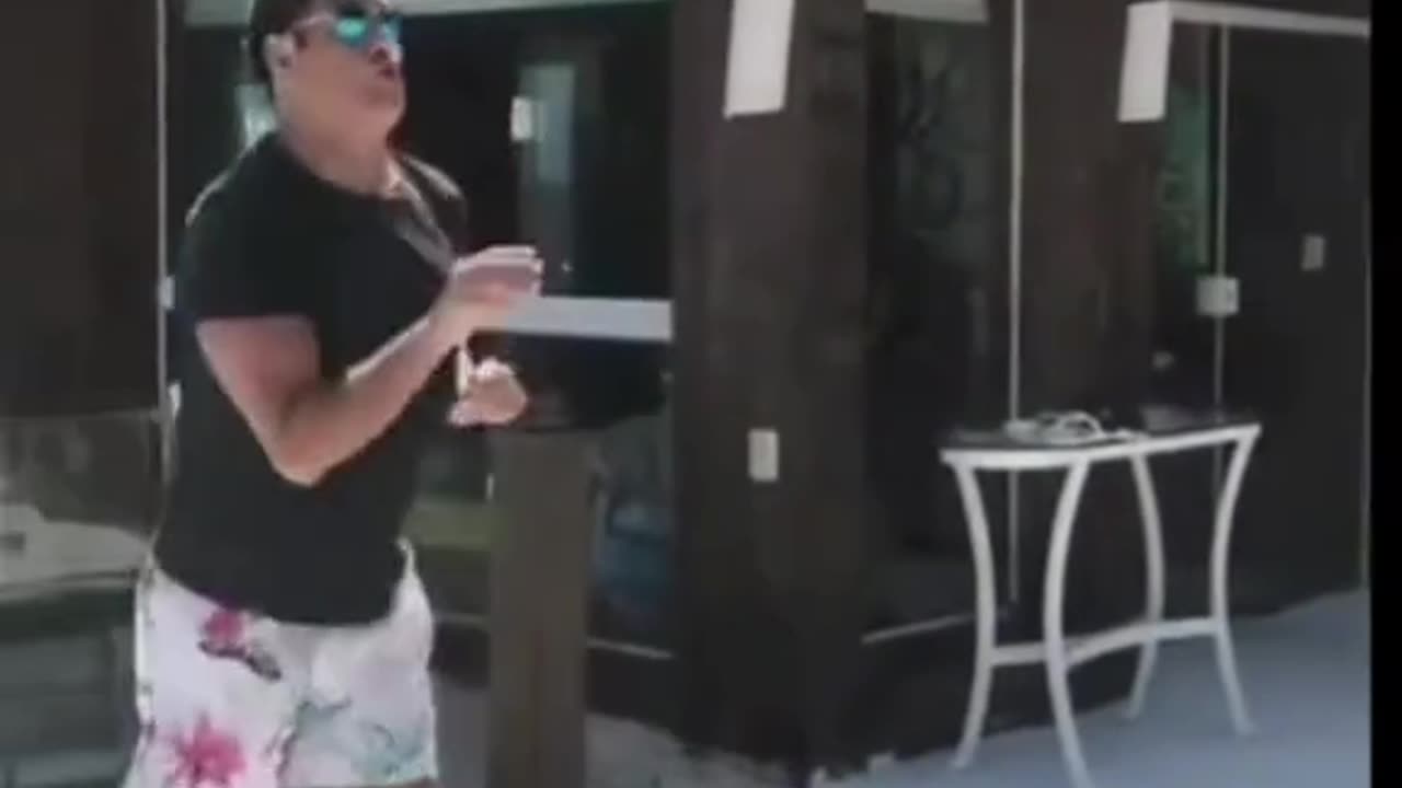 Segio Malandro extravasando