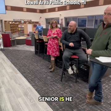 “Which way to the porn section?” Mom asks media specialist at school board meeting.