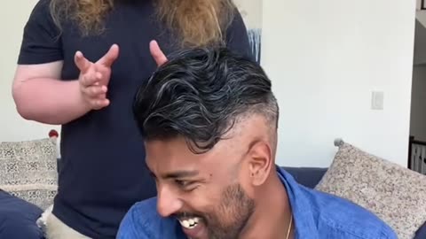 WHAT IF TRUMP SANG HELLO 😛IT’S ME BY LIONEL RICHIE