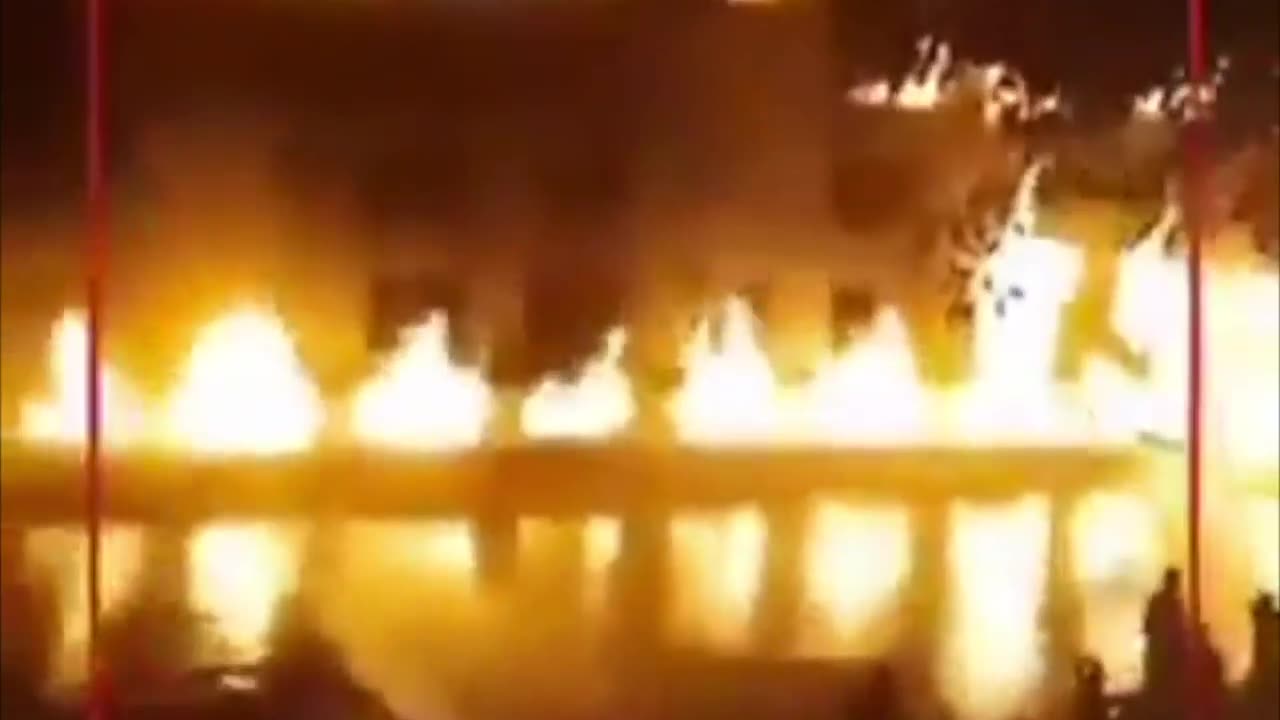 Crucero por el Nilo termina en llamas con cientos de pasajeros a bordo