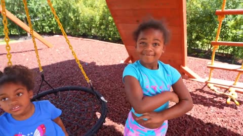 LAST TO BREATHE UNDERWATER WINS!