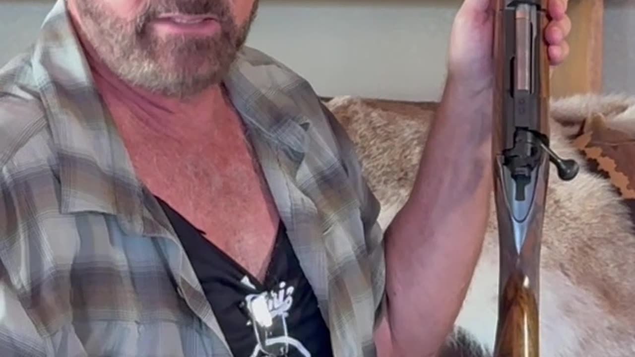 Controlled round feed actions