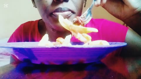 Small mukbang eating frys with frankfurter