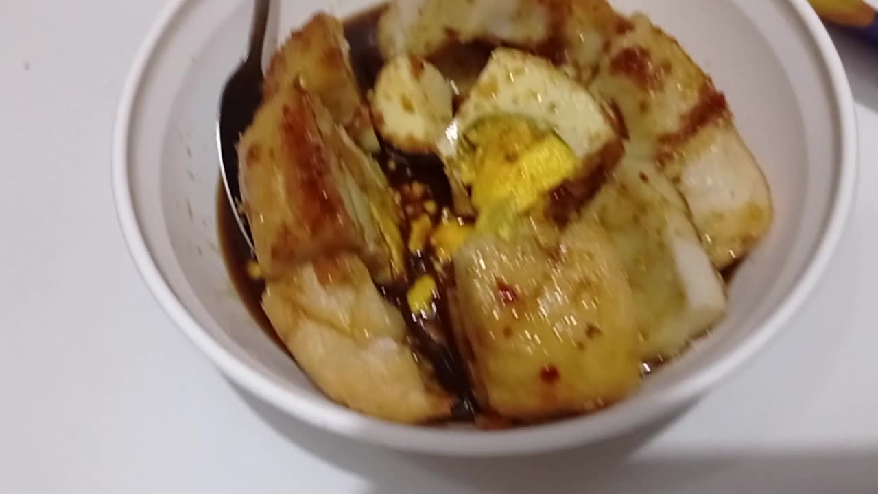 Enjoying Pempek | Traditional Palembang Delicacy
