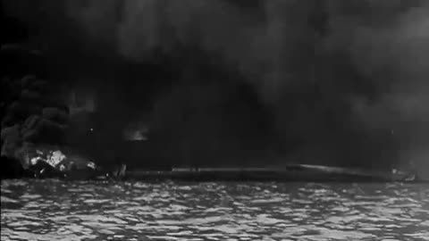 OVER-TURNED & WRECKED SH... - OVER-TURNED & WRECKED SHIPS, OTHERS AFIRE, PEARL HARBOR - 428-npc-1733