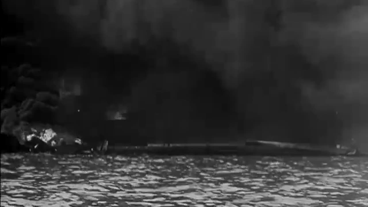 OVER-TURNED & WRECKED SH... - OVER-TURNED & WRECKED SHIPS, OTHERS AFIRE, PEARL HARBOR - 428-npc-1733