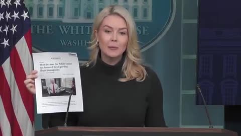 Barack Obama awarded a medal to Tom Homan