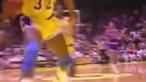 Magic Johnson’s Razzle-Dazzle NBA Highlights ✨🏀 #MagicJohnson #NBAHighlights