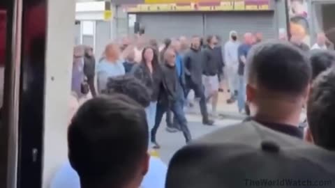 “Allah, Allah, who f*ck is Allah”, British patriots have had enough